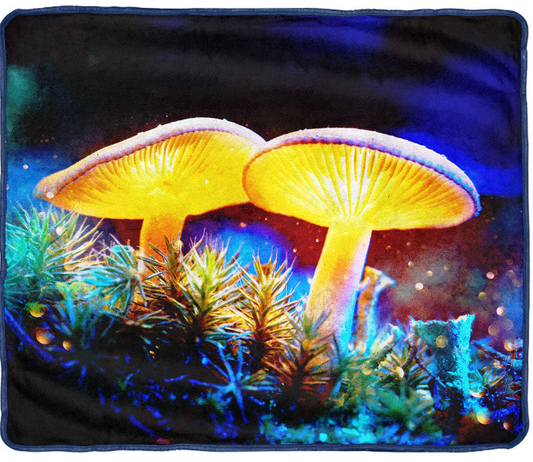 Pulsar Mystical Mushroom Luxurious Fleece Blanket – 50" x 60"